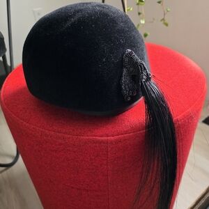 Gorgeous Black Flapper Hat/Early Eaton's Hat/flapper/ fascinator/ 1930s